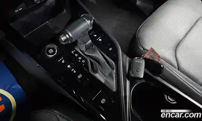 Kia Niro 2022 1.6 Автомат в Москве № 337718, миниатюра 2