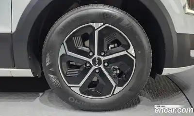 Kia Niro 2022 1.6 Автомат в Москве № 337718, миниатюра 8