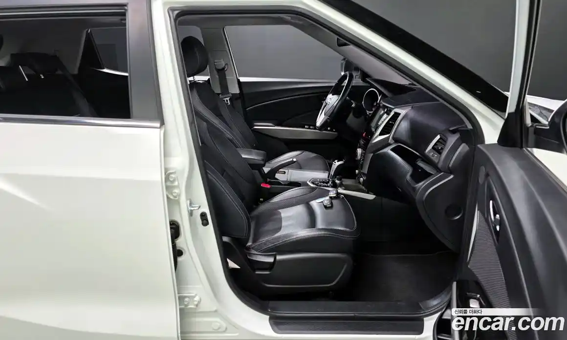 SsangYong TIBOLI 2016 1.6 Автомат в Москве № 341369, фото 20