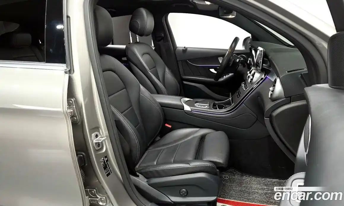 Mercedes-Benz GLC-Class 2021 2.0 Автомат в Москве № 342717, фото 2