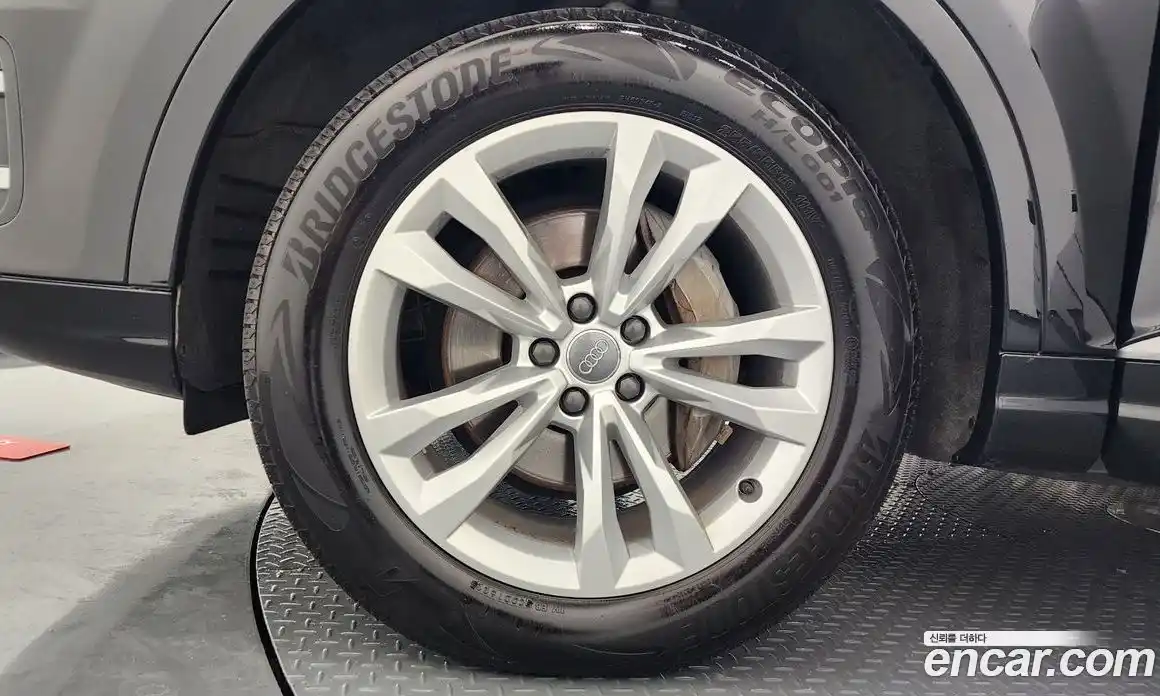 Audi Q7 2019 2.0 Автомат в Москве № 343572, фото 18