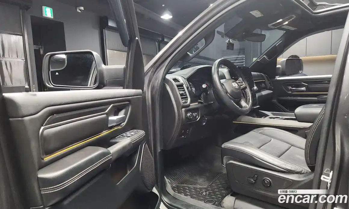 Dodge Ram Pick Up 2019 5.7 Автомат в Москве № 353806, фото 10