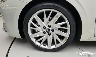 Hyundai Grandeur 2023 2.5 Автомат в Москве № 357011, миниатюра 5