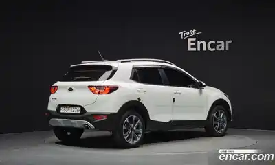 Kia Stonic 2018 1.4 Автомат в Москве № 362800, миниатюра 2