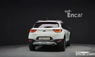 Kia Stonic 2018 1.4 Автомат в Москве № 362800, миниатюра 4