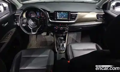 Kia Stonic 2018 1.4 Автомат в Москве № 362800, миниатюра 7