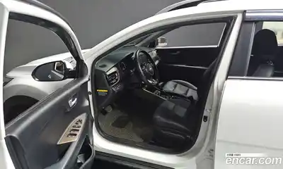 Kia Stonic 2018 1.4 Автомат в Москве № 362800, миниатюра 10