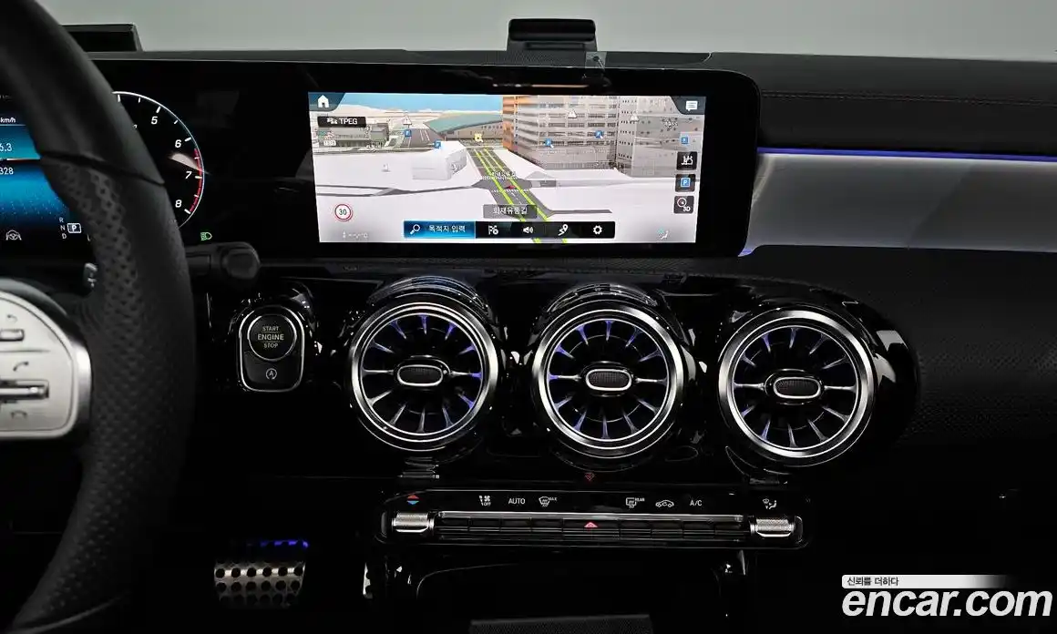 Mercedes-Benz CLA-Class 2022 2.0 Автомат в Москве № 369072, фото 14