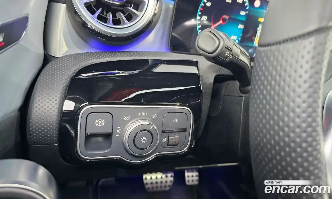 Mercedes-Benz CLA-Class 2022 2.0 Автомат в Москве № 369072, фото 18