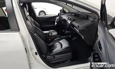 Toyota Prius 2019 1.8 Автомат в Москве № 384038, миниатюра 11