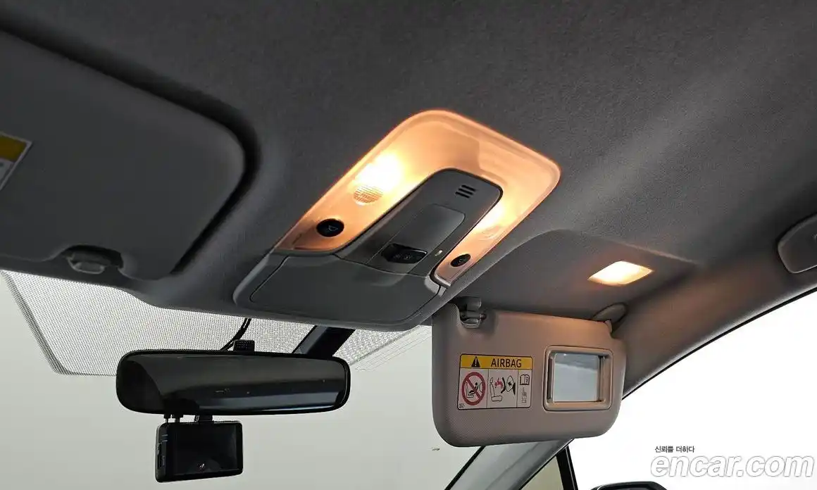 Toyota Prius 2019 1.8 Автомат в Москве № 384038, фото 19