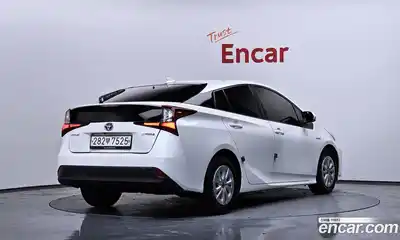 Toyota Prius 2019 1.8 Автомат в Москве № 384038, миниатюра 2