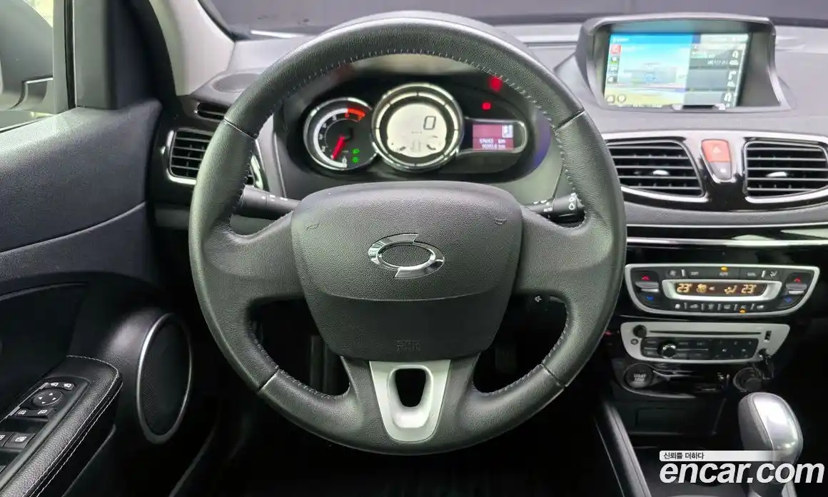 Renault SM3 2016 1.6 Автомат в Москве № 395780, фото 14