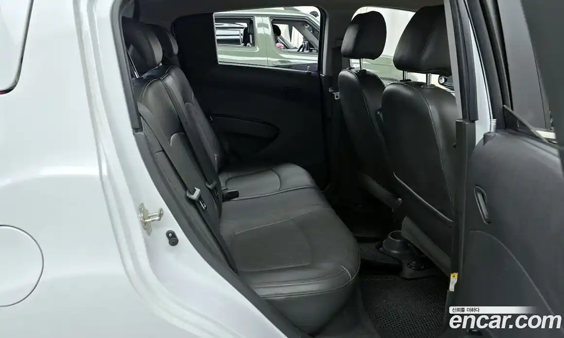 Chevrolet Spark 2013 1.0 Механическая в Москве № 41243, фото 5