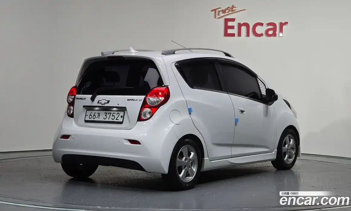 Chevrolet Spark 2013 1.0 Механическая в Москве № 41243, фото 8