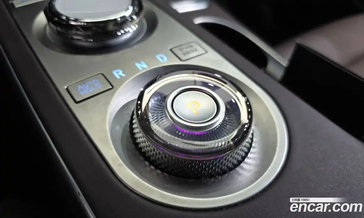 Genesis GV70 2024 2.5 Автомат в Москве № 453058, фото 9