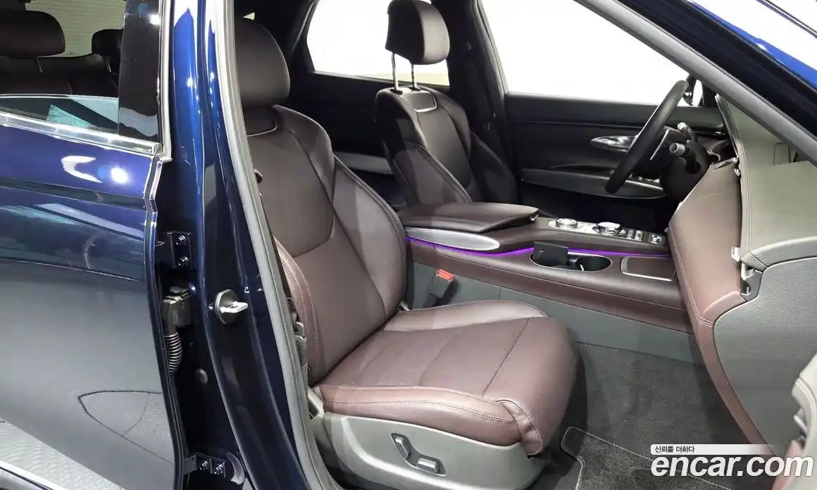 Genesis GV70 2024 2.5 Автомат в Москве № 453058, фото 10