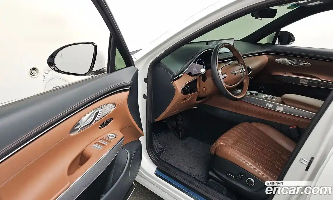 Genesis GV70 2023 2.5 Автомат в Москве № 453456, фото 10