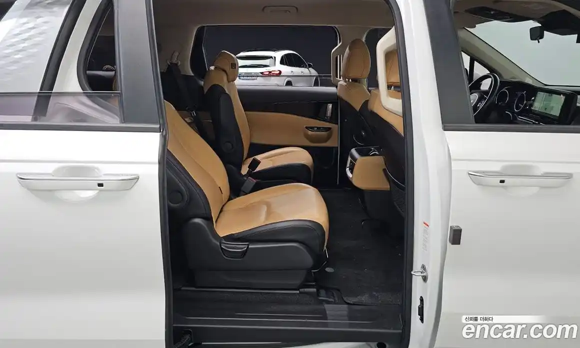 Kia Canival 2022 2.2 Автомат в Москве № 460525, фото 10