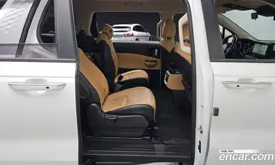 Kia Canival 2022 2.2 Автомат в Москве № 460525, миниатюра 10