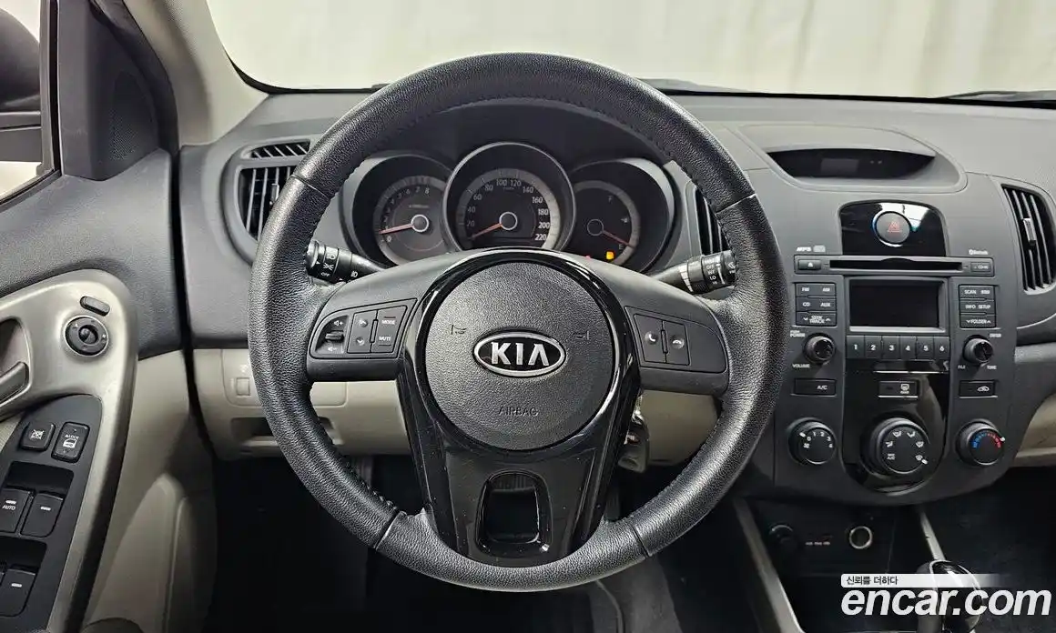 Kia Porte 2009 1.6 Автомат в Москве № 461764, фото 13
