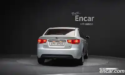 Kia Porte 2009 1.6 Автомат в Москве № 461764, миниатюра 4