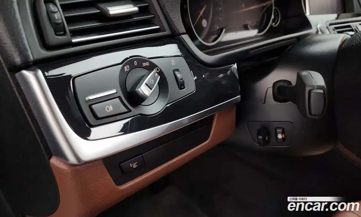 BMW 5-Series 2015 2.0 Автомат в Москве № 465544, фото 14