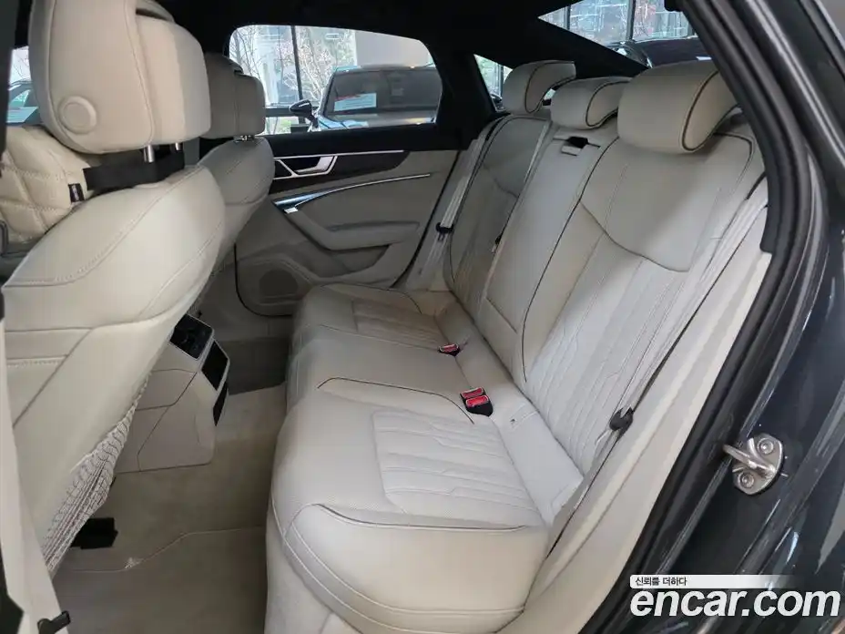 Audi A6 2025 2.0 Автомат в Москве № 469435, фото 11