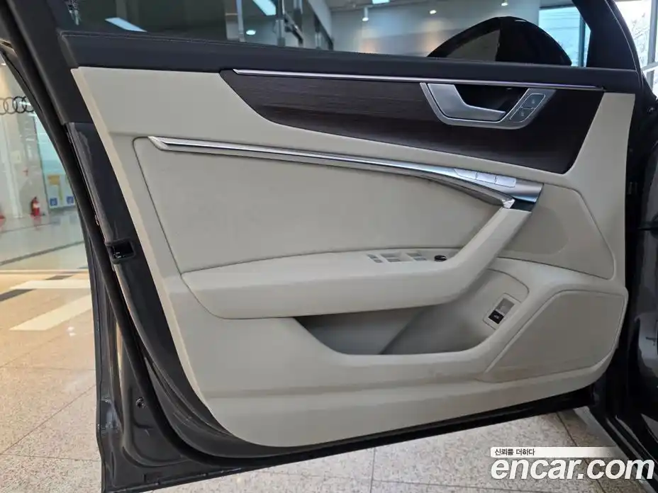 Audi A6 2025 2.0 Автомат в Москве № 469435, фото 17