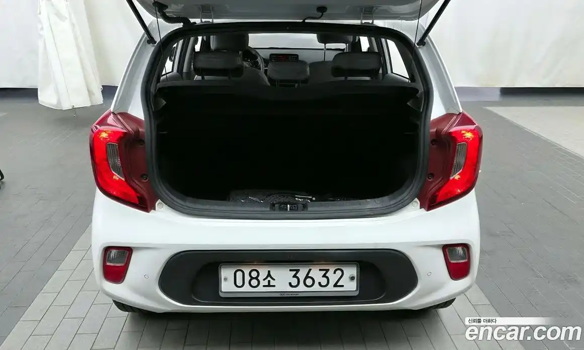 Kia Morning 2020 1.0 Автомат в Москве № 4890, фото 5