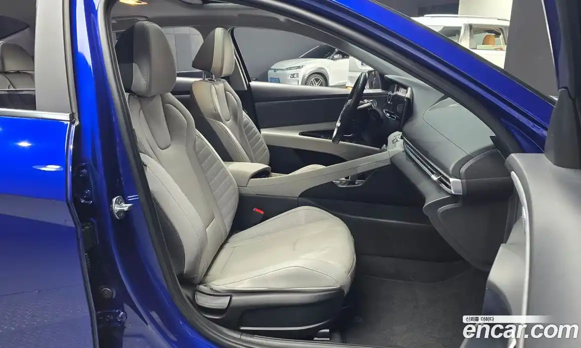 Hyundai Avante 2022 1.6 Автомат в Москве № 49484, фото 13