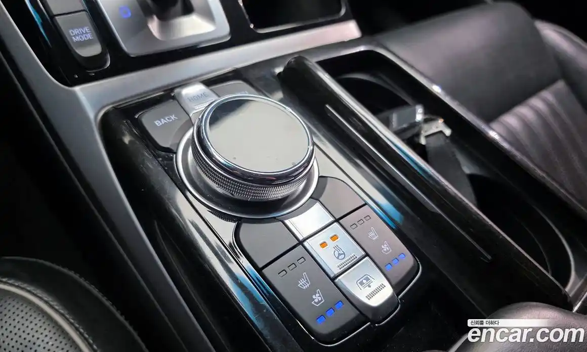 Genesis EQ900 2016 5.0 Автомат в Москве № 55016, фото 16