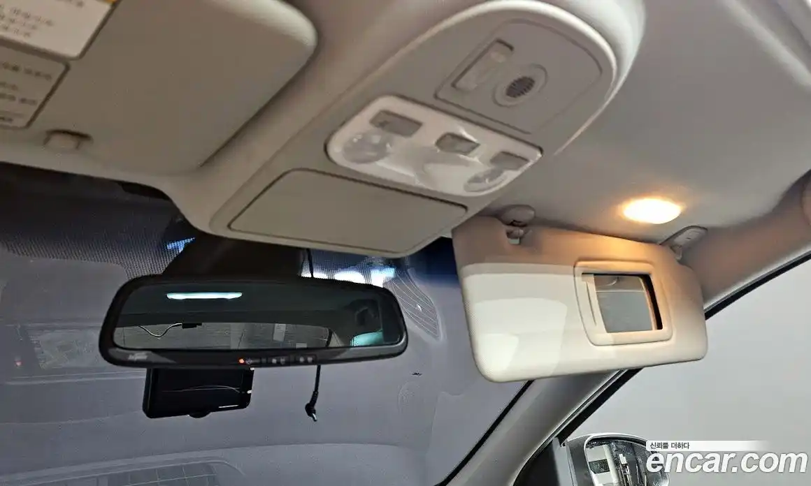 Renault SM3 2010 1.6 Автомат в Москве № 62555, фото 11