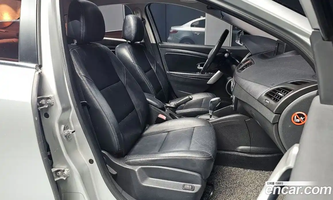 Renault SM3 2010 1.6 Автомат в Москве № 62555, фото 3