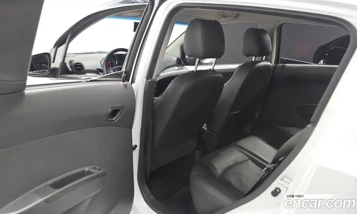 Chevrolet Spark 2014 1.0 Автомат в Москве № 85413, фото 16