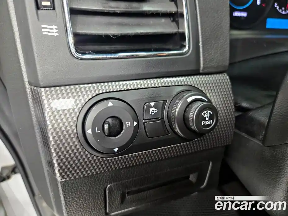 Chevrolet Captiva 2012 2.0 Автомат в Москве № 98590, фото 14