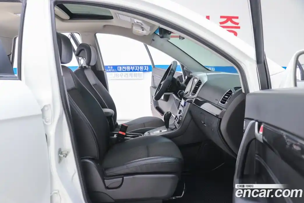 Chevrolet Captiva 2015 2.0 Автомат в Москве № 105055, фото 11