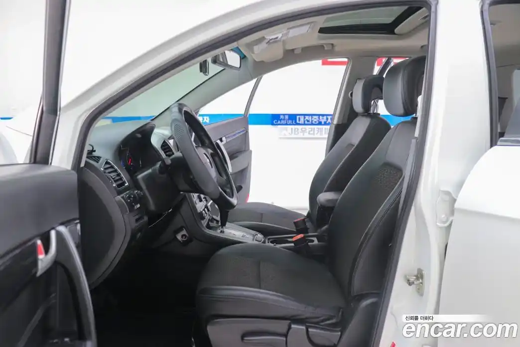 Chevrolet Captiva 2015 2.0 Автомат в Москве № 105055, фото 9