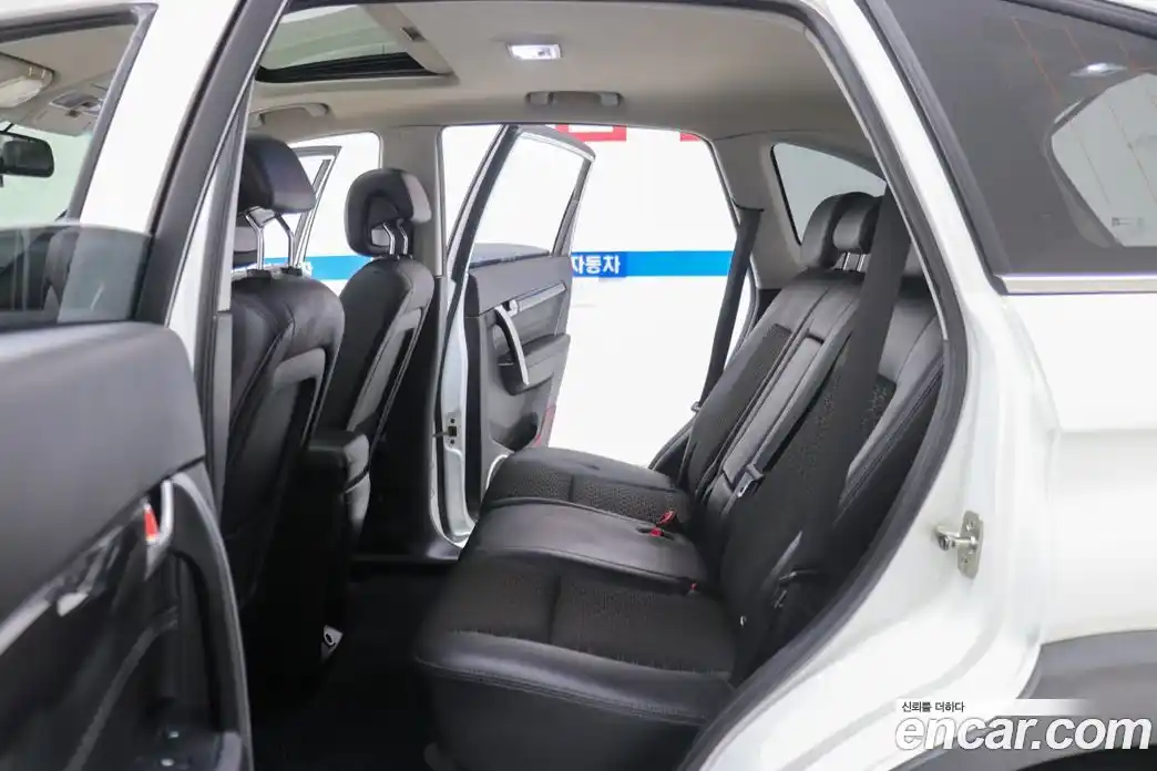 Chevrolet Captiva 2015 2.0 Автомат в Москве № 105055, фото 10