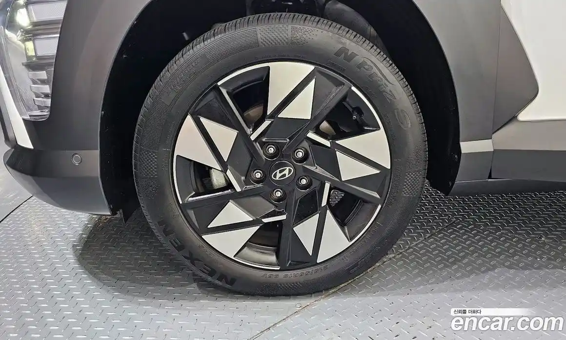 Hyundai Kona 2023 1.6 Автомат в Москве № 108032, фото 17