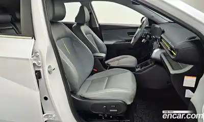 Hyundai Kona 2023 1.6 Автомат в Москве № 108032, миниатюра 5