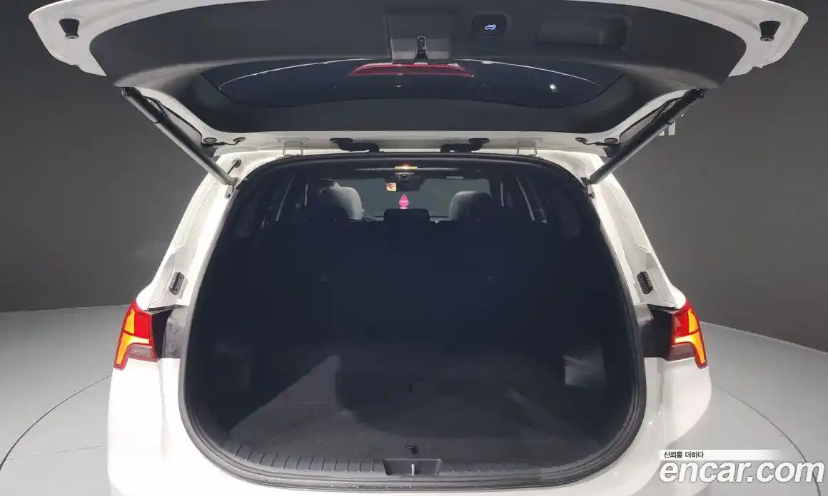 Hyundai Santa Fe 2022 1.6 Автомат в Москве № 112969, фото 18