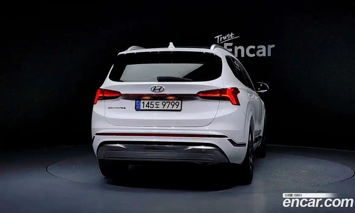 Hyundai Santa Fe 2022 1.6 Автомат в Москве № 112969, фото 4