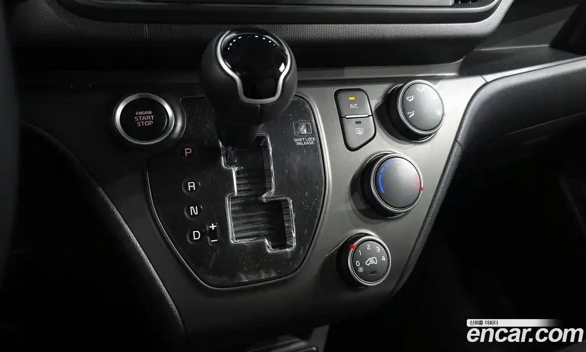 Kia Ray 2024 1.0 Автомат в Москве № 120024, фото 10