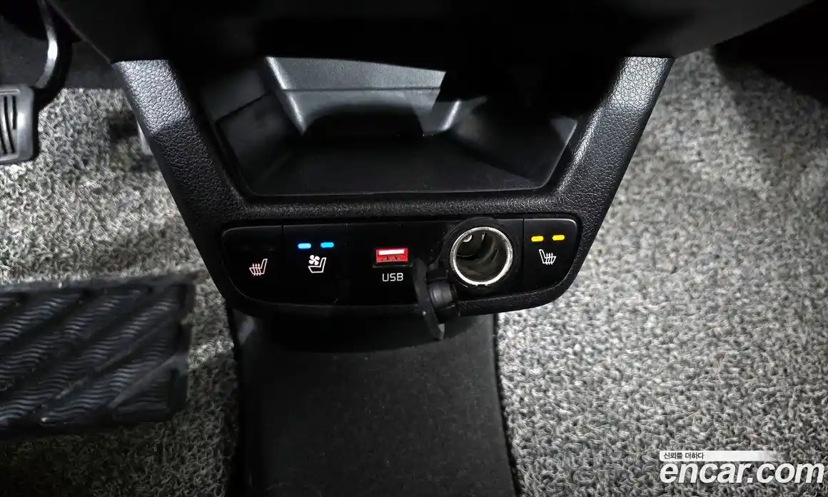 Kia Ray 2023 1.0 Автомат в Москве № 121378, фото 12