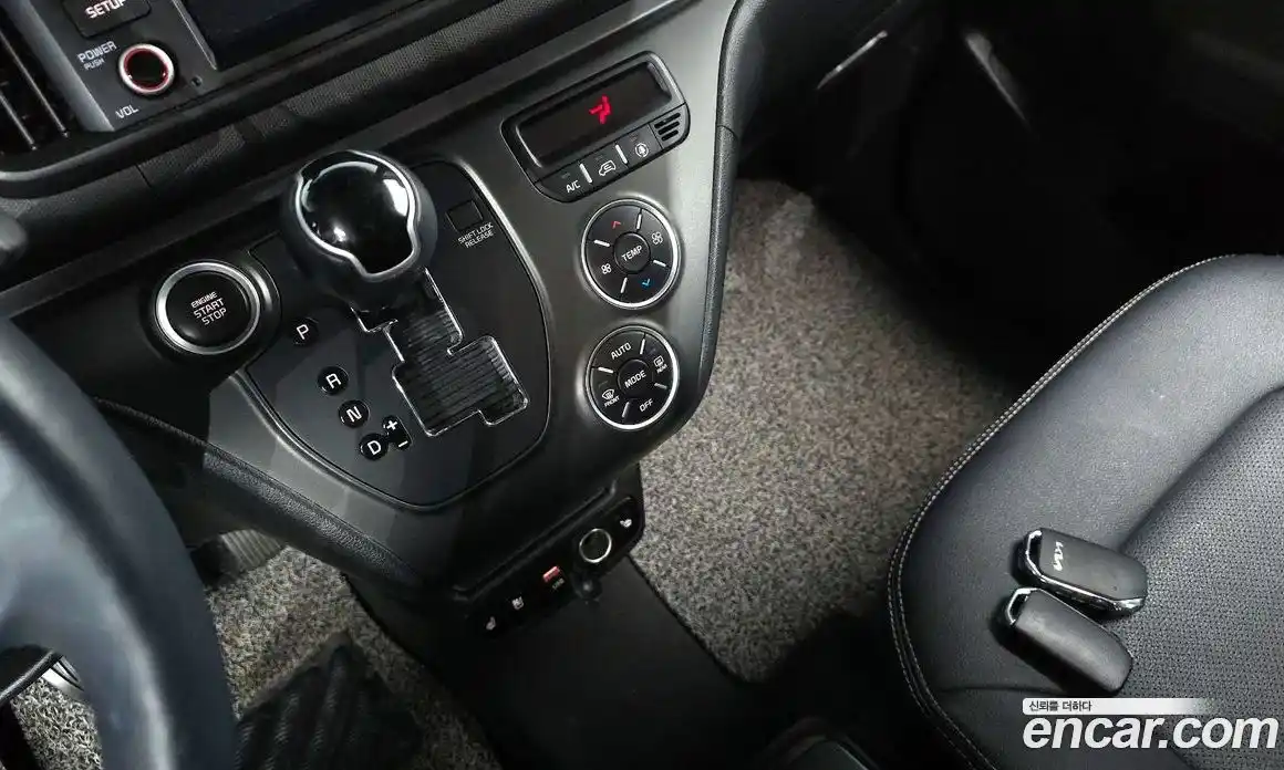 Kia Ray 2023 1.0 Автомат в Москве № 121378, фото 2