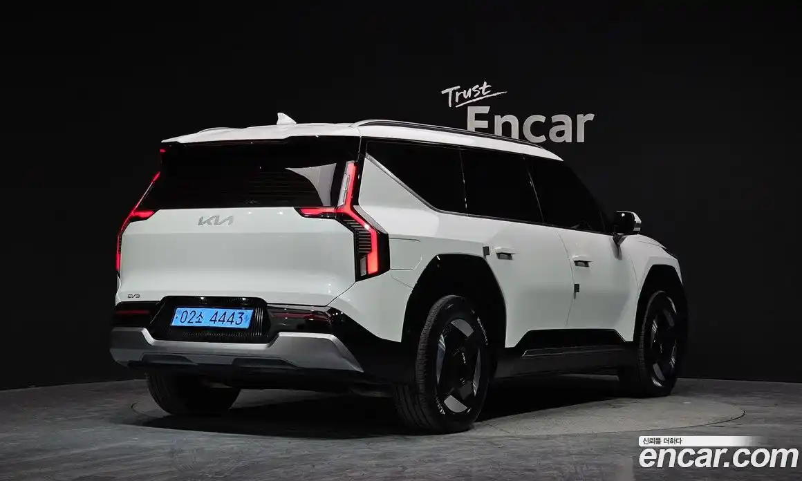 Kia EV9 2024 0.2 Автомат в Москве № 121928, фото 15