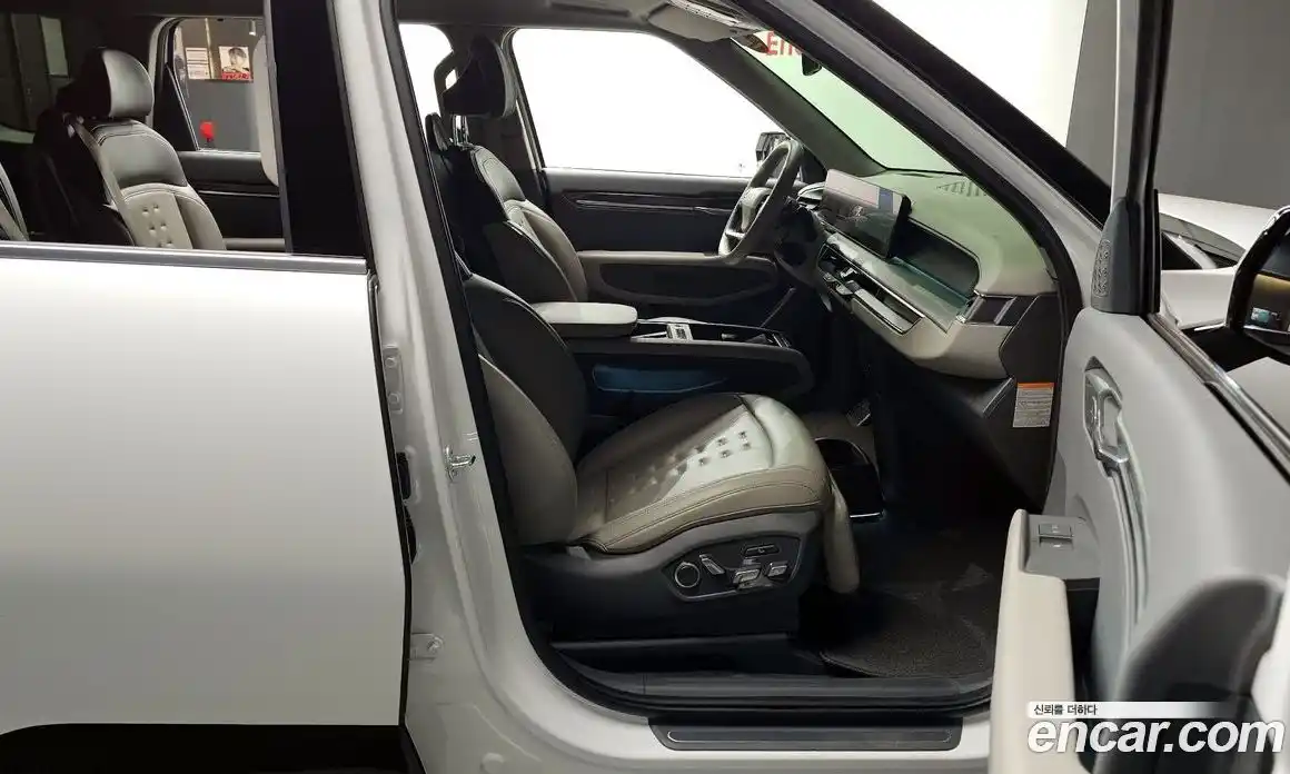 Kia EV9 2024 0.2 Автомат в Москве № 121928, фото 17