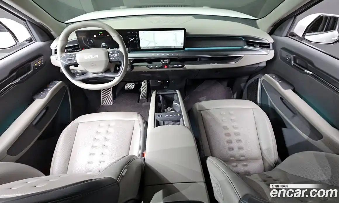 Kia EV9 2024 0.2 Автомат в Москве № 121928, фото 3