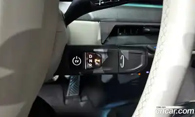 Kia EV9 2024 0.2 Автомат в Москве № 121928, миниатюра 10